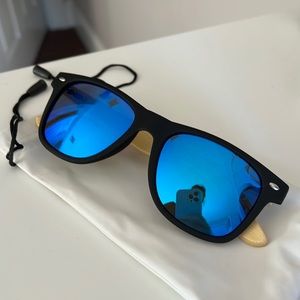 Blueberry aviation sunglasses